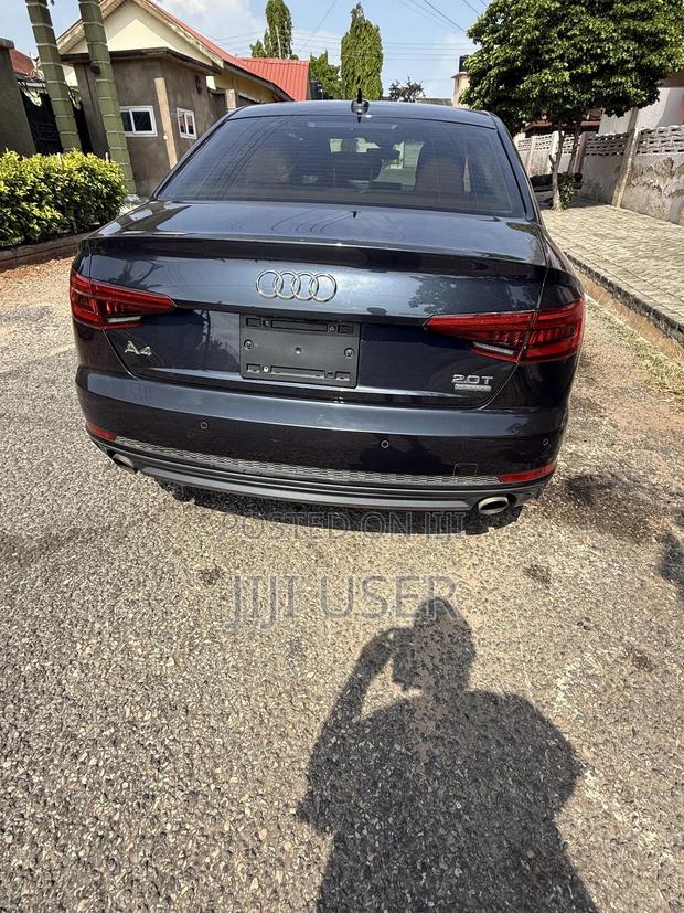 Audi A4 2.0T Season of Audi Premium AWD quattro 2017 Black