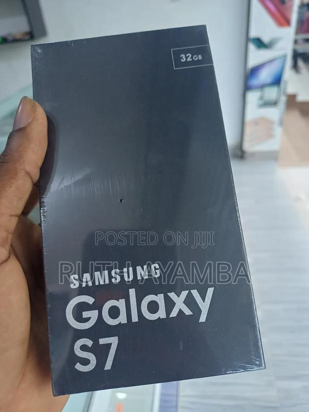 New Samsung Galaxy S7 32 GB Black · Photo 4