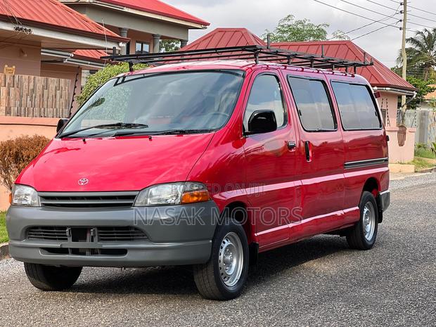 Toyota HiAce 2005 Red photo 2