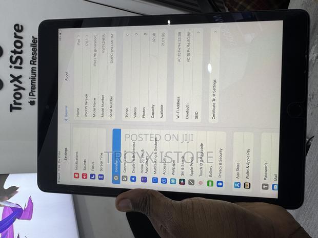 Apple iPad 10.2 (2019) 32 GB Silver