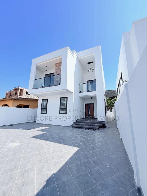 4bdrm House in Encore Properties, Baatsona Total for sale · Photo 2