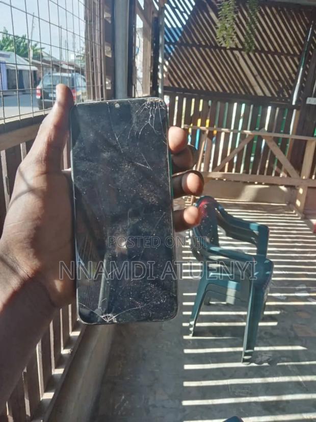 iPhone Repair (All Models) photo 3