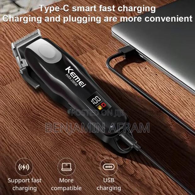 Usb Rechargeable Barbering Trimmer LCD Barbers Clippers Km-2606
