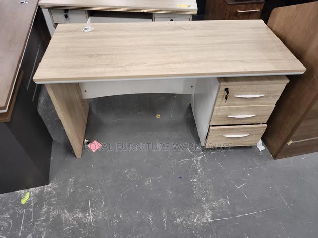 3 Lockers Is Office Desk · Photo 4