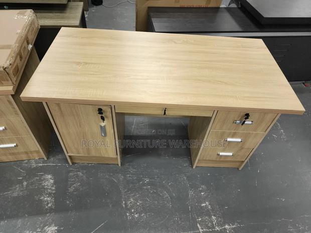 BGZ-1401 Office Desk · Photo 4