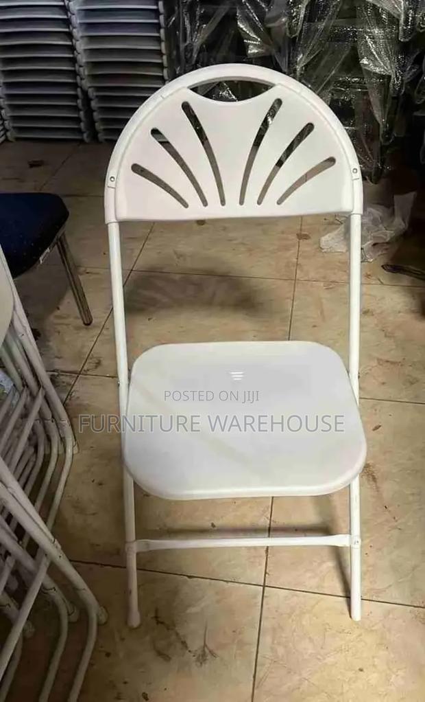 Folding Chair (Fanback) · Photo 4