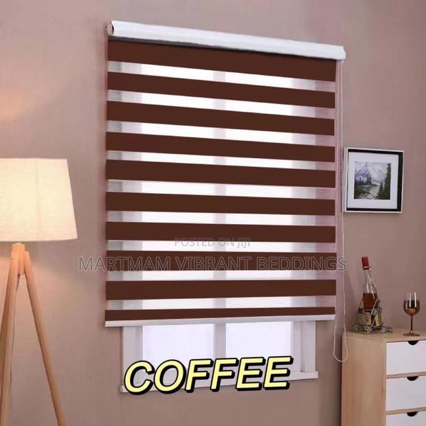 4 Feet Window Blinds · Photo 1