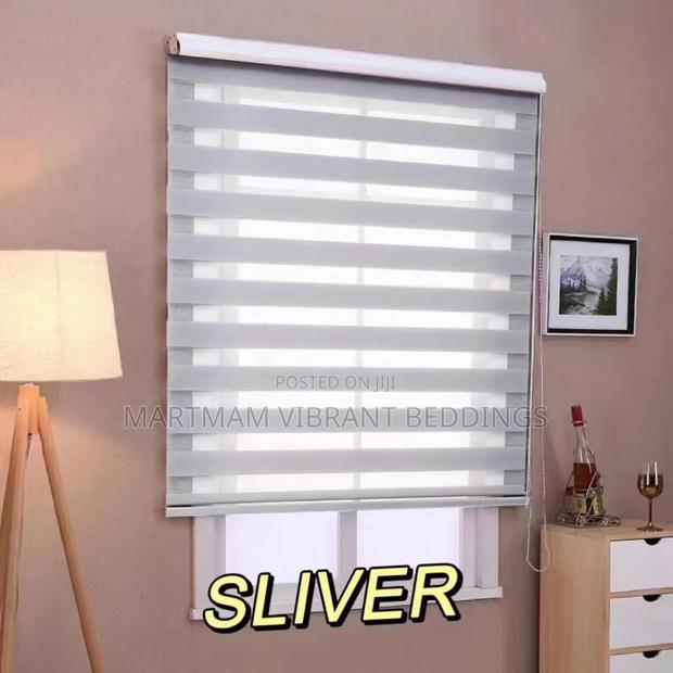 4 Feet Window Blinds · Photo 3