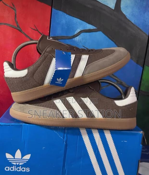 Adidas Samba Og Earth Strata Wonder White Sneakers · Photo 3