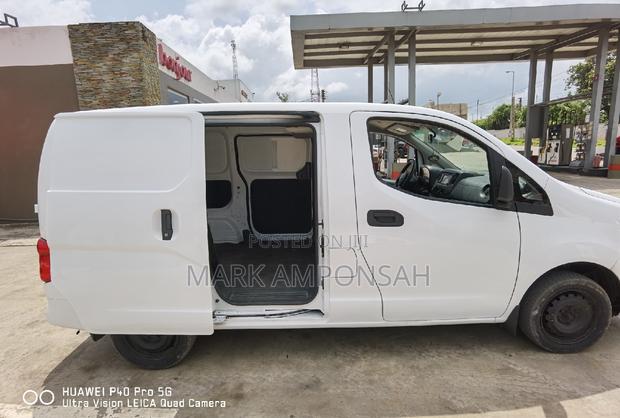 Nissan NV200 2015 White
