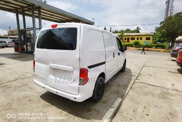 Nissan NV200 2015 White