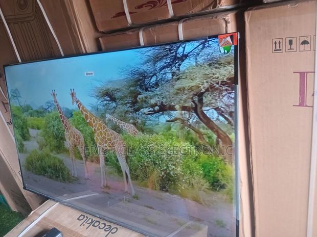 Watch, Stream, and Play on the Big TCL 55” Screen. · Photo 4
