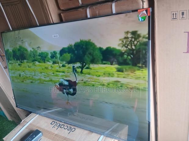 Entertainment Redefined — TCL 55” Smart Tv. · Photo 4