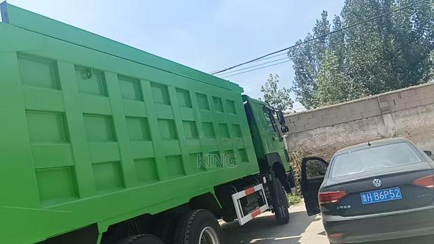 Howo 371 Dump Truck photo 2