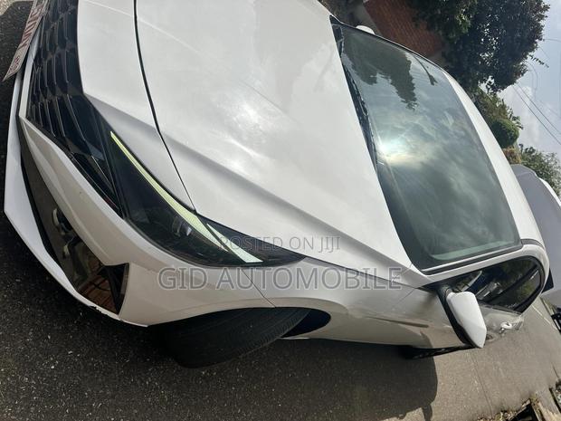 Hyundai Elantra 2021 White