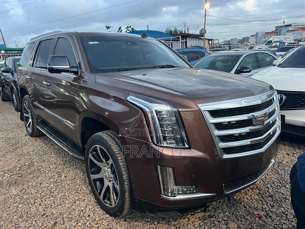 Cadillac Escalade 2017 Brown
