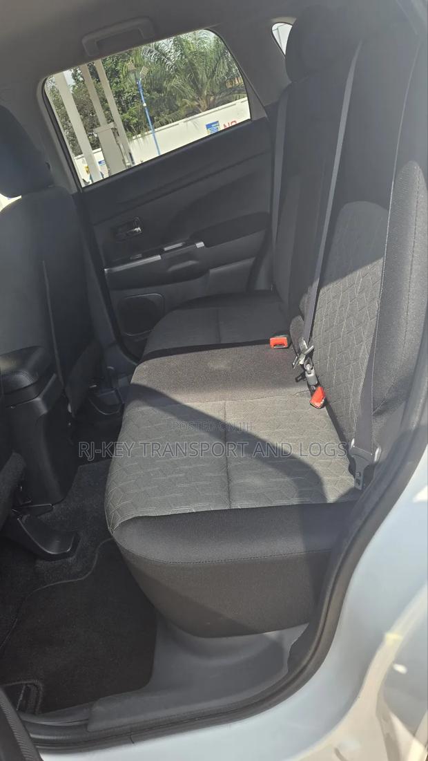 Mitsubishi Outlander Sport SE 2.0 2020 White photo 6