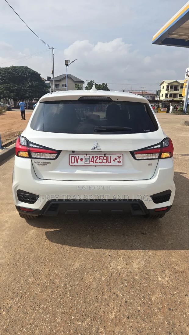 Mitsubishi Outlander Sport SE 2.0 2020 White photo 8