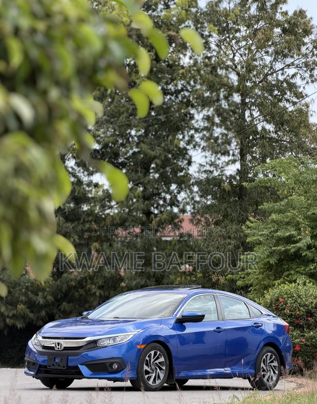 Honda Civic 2018 Blue