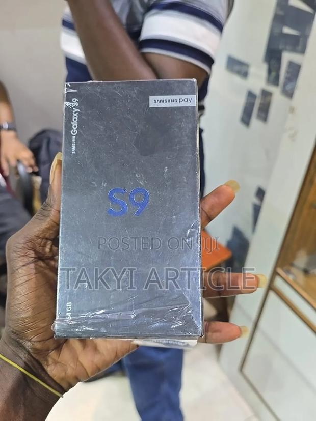 New Samsung Galaxy S9 64 GB Black · Photo 4