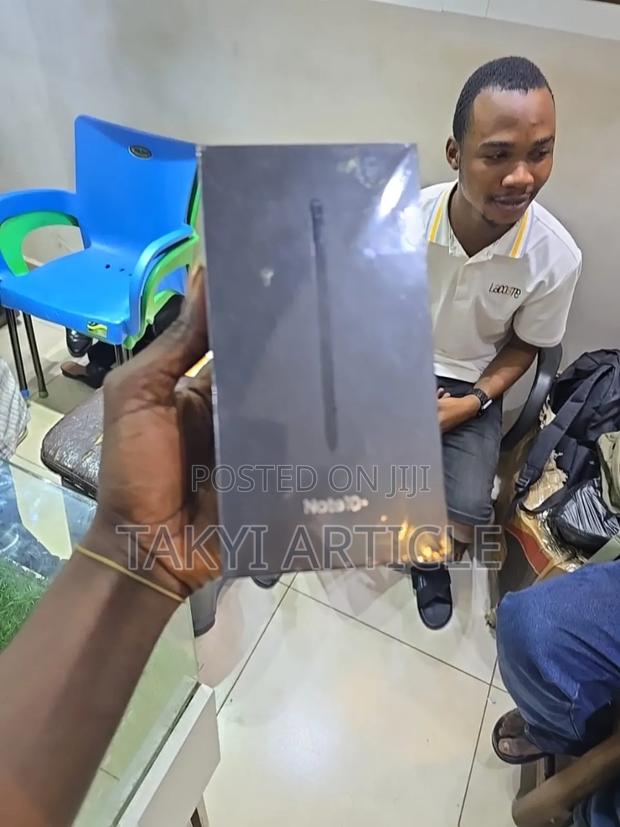 New Samsung Galaxy Note 10 Plus 256 GB Black · Photo 4