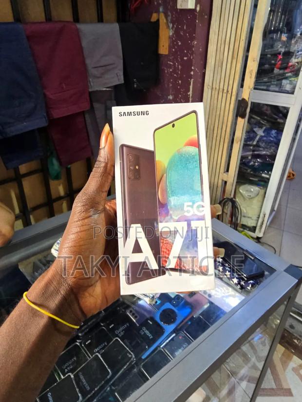New Samsung Galaxy A71 5G 128 GB Black · Photo 3