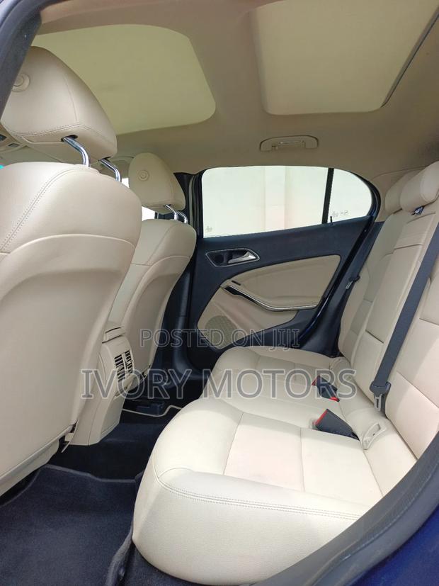 Mercedes-Benz GLA 250 2019 Blue photo 8