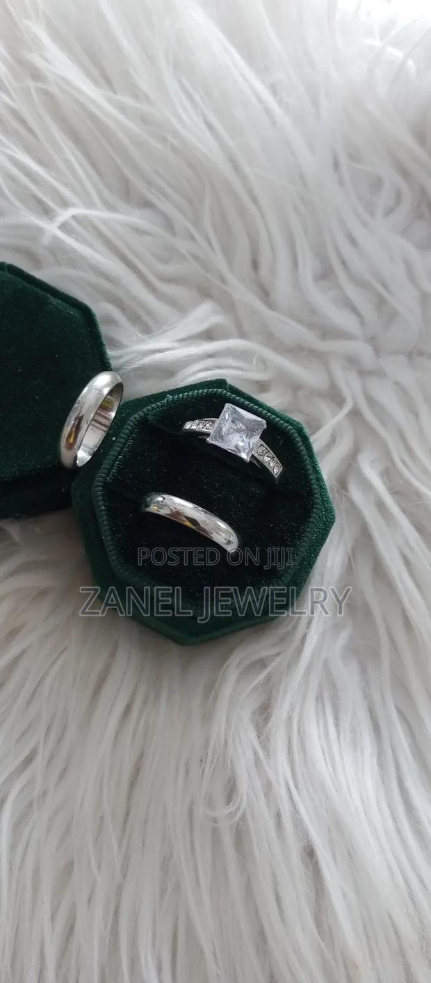 Titanium Steel Silver Wedding Rings · Photo 3