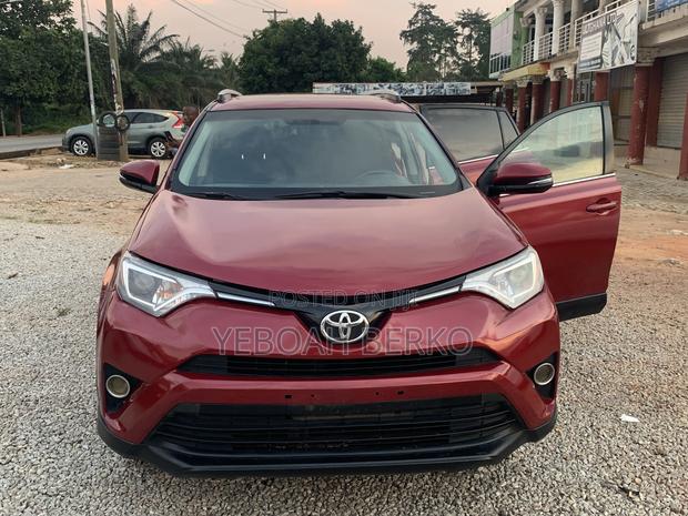 Toyota RAV4 2016 Red