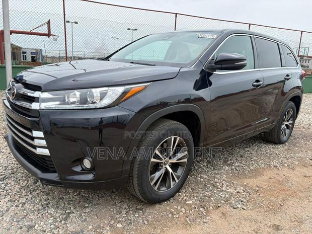 Toyota Highlander LE 4x2 (2.7L 4cyl 6A) 2017 Blue
