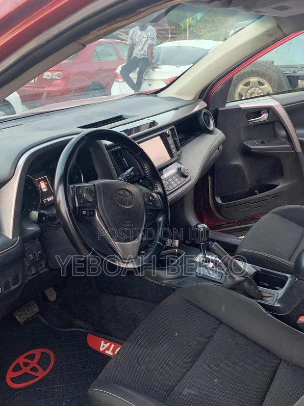 Toyota RAV4 2016 Red