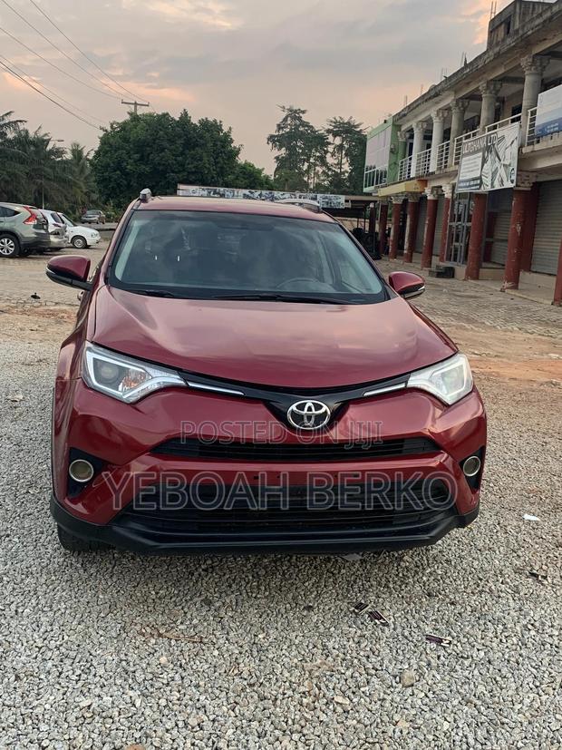 Toyota RAV4 2016 Red