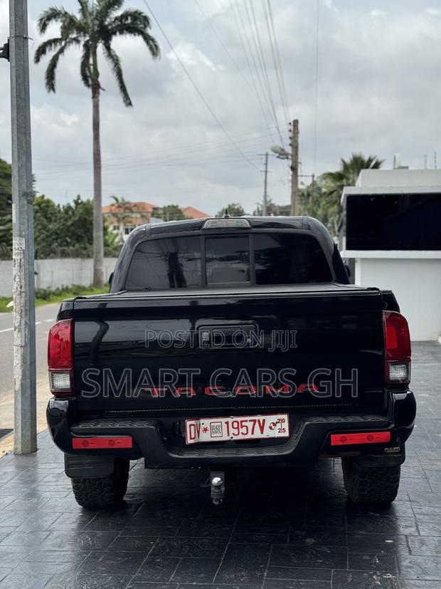 Toyota Tacoma 2019 Black