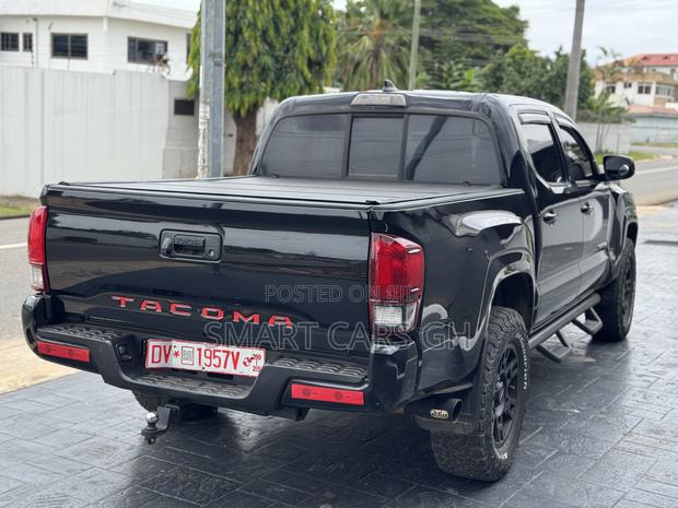 Toyota Tacoma 2019 Black