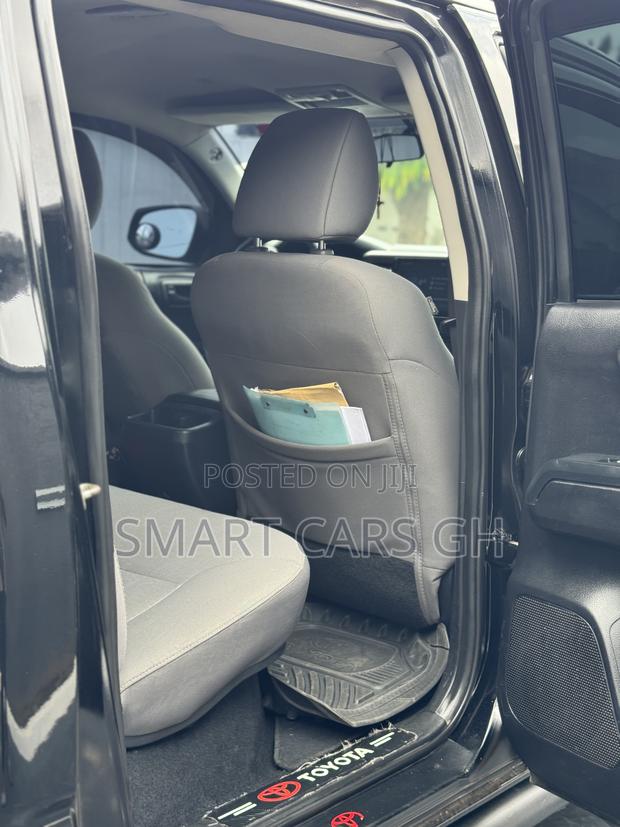 Toyota Tacoma 2019 Black