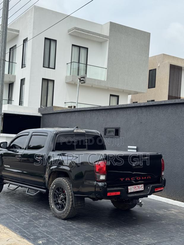 Toyota Tacoma 2019 Black