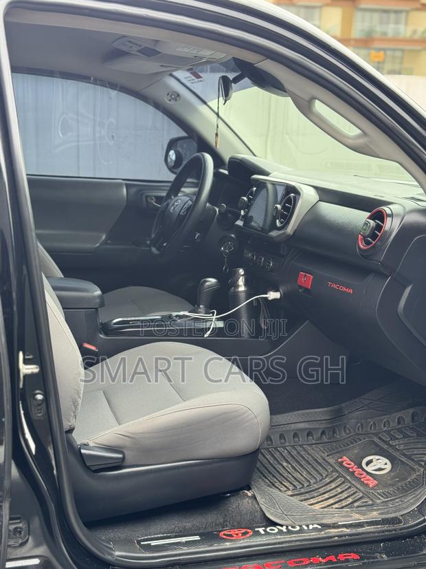 Toyota Tacoma 2019 Black