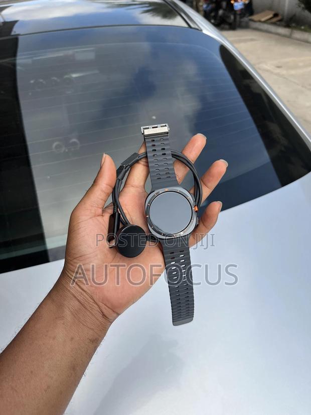 Samsung Galaxy Ultra Watch photo 5