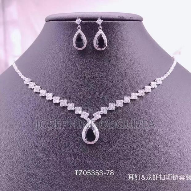 Bridal Necklace Set photo 5