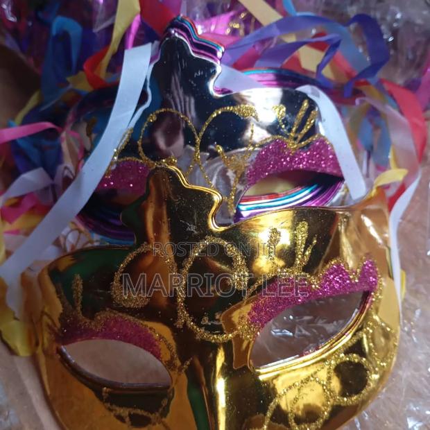 Party Mask · Photo 2