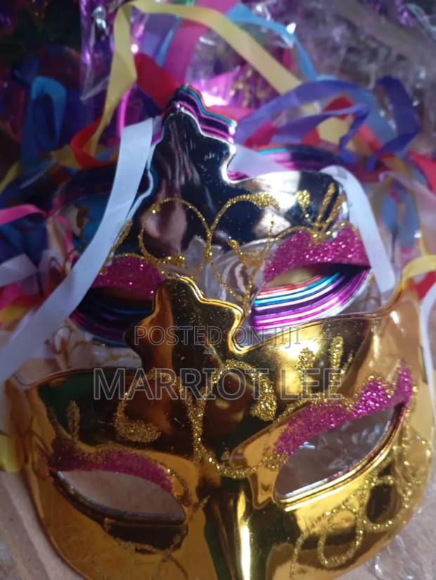Party Mask · Photo 3
