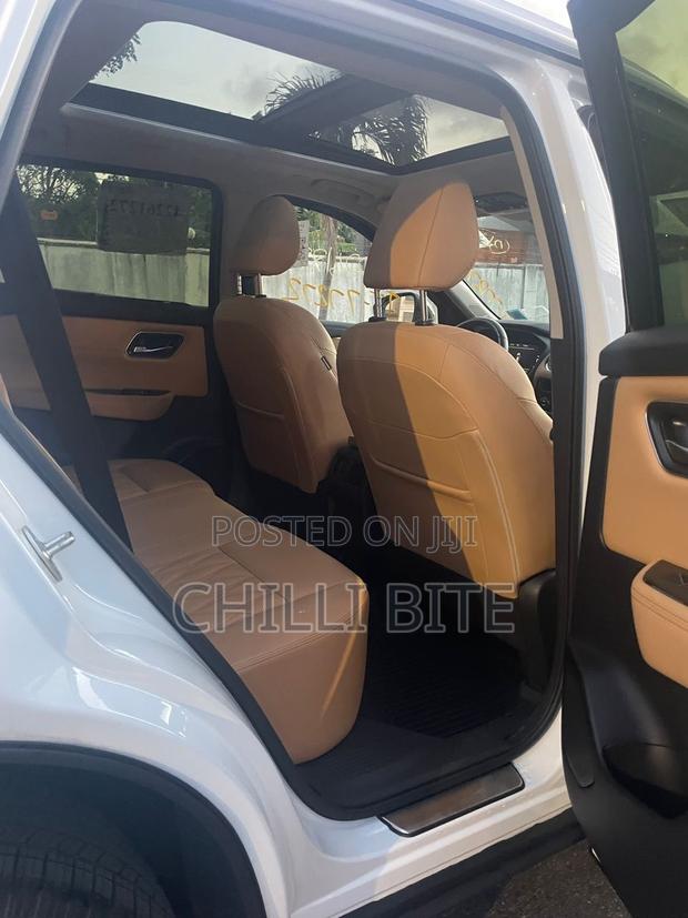 Nissan Rogue Platinum 2023 White photo 2