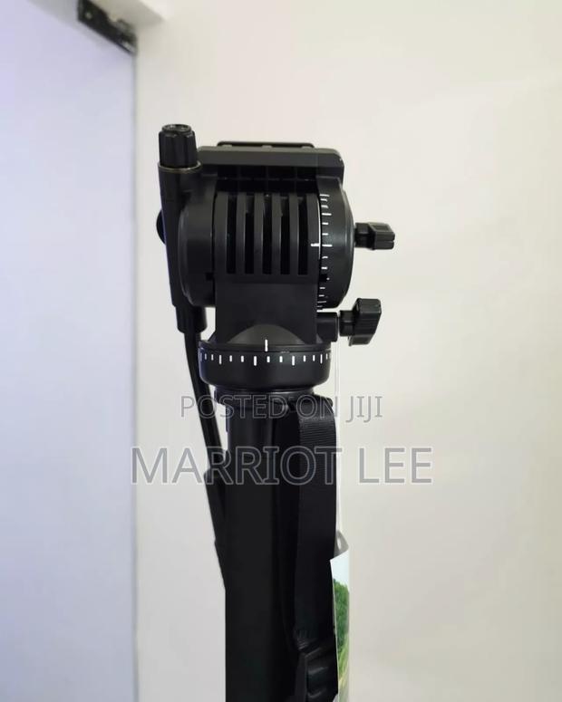 Monopod Stand_ Camera Stand + Phone Holder_ Heavy Duty Vct588 · Photo 4