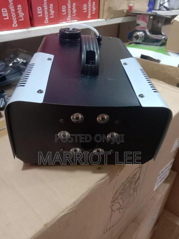 Fog Machine _ Smoke Machine RGB 1500w · Photo 1