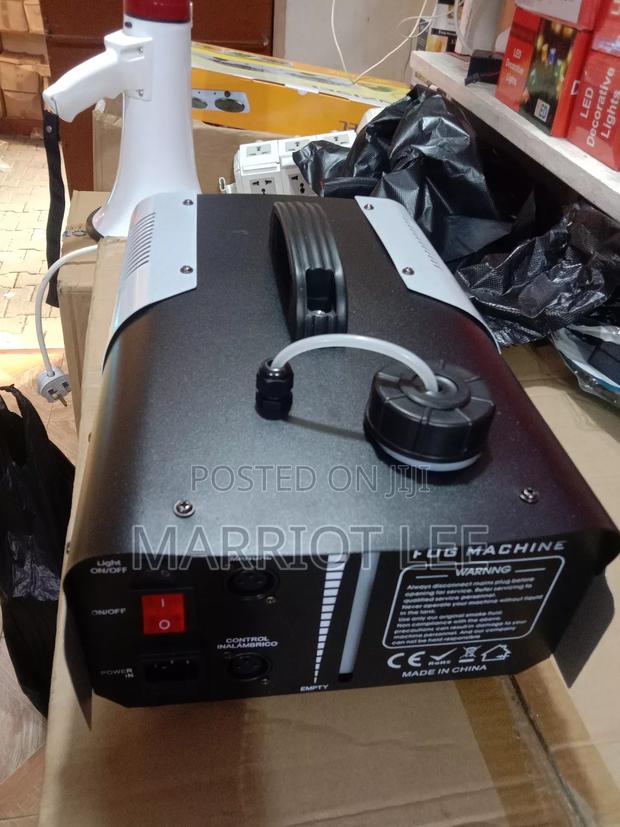 Fog Machine _ Smoke Machine RGB 1500w · Photo 2
