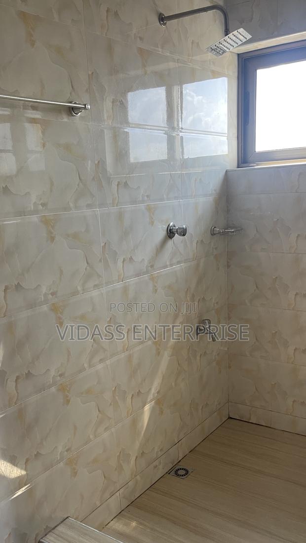 Furnished 2bdrm Block of Flats in Vidash Property, Abrantie for rent photo 4