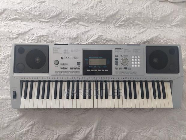 61 Keys Electronic Keyboard Usb Lp6210c · Photo 2