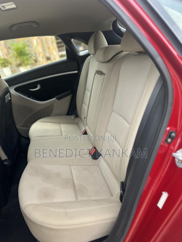 Hyundai Elantra Value Edition Sedan FWD (1.8L 4cyl 6A) 2016 Burgundy