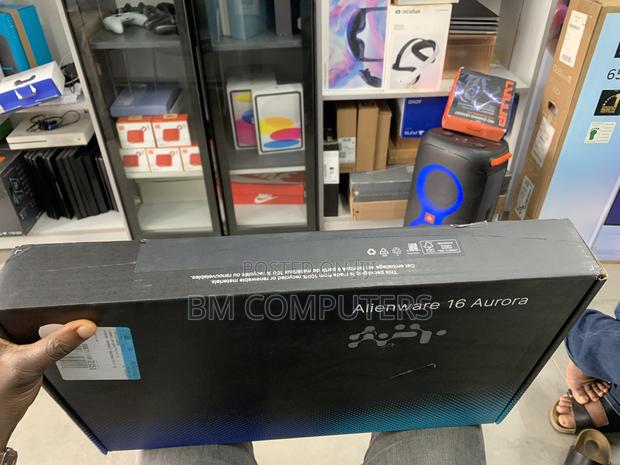 New Laptop Alienware Area-51m 32GB Intel Core Ultra 7 SSD 1T photo 4