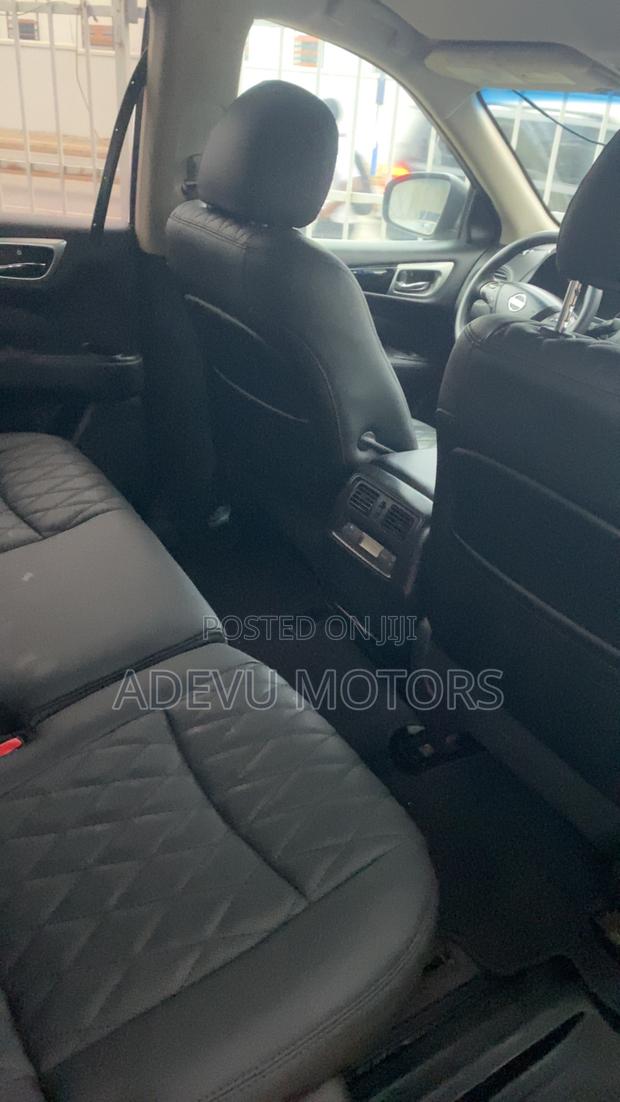 Nissan Pathfinder 2015 Silver photo 5